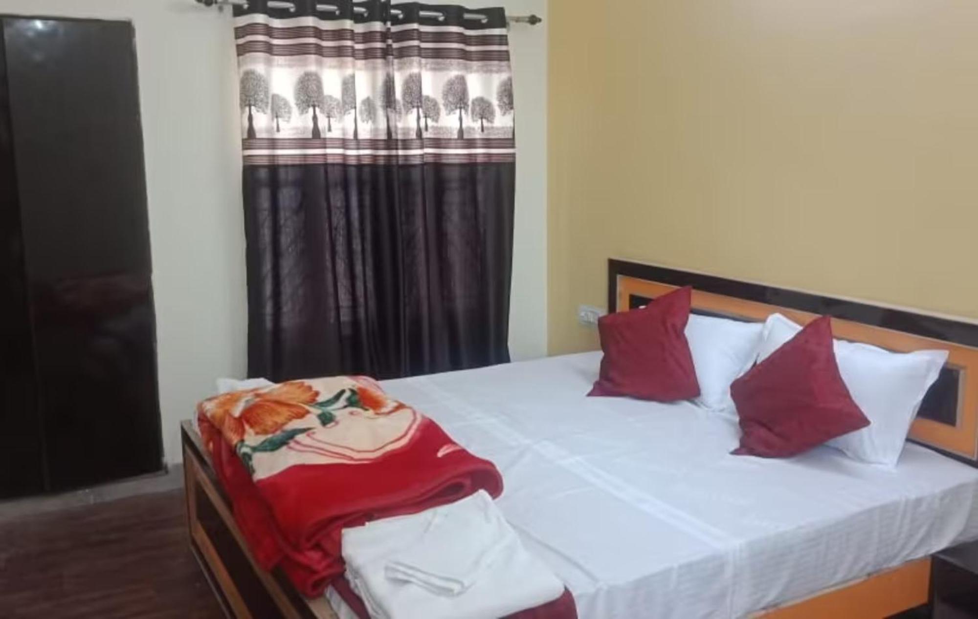 Goroomgo Varanasi Paradise Varanasi - Parking & Restaurant Available - Perfect Location And Comfortable Room Extérieur photo